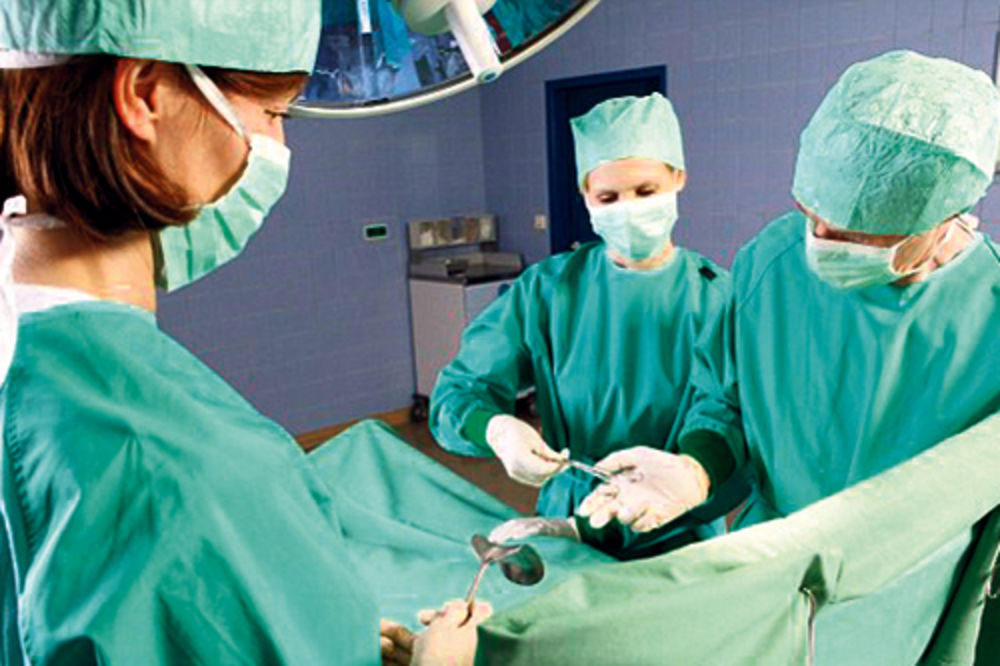 NEMAR: Lekari živoj ženi vadili organe!
