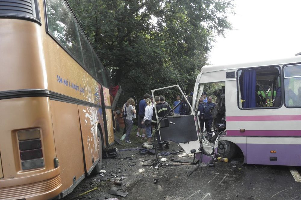 POŠLI NA MORE: 8 mrtvih i 27 povređenih u sudaru u Ukrajini