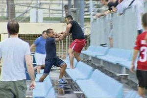 HAOS: Tuča fudbalera i navijača Saragose