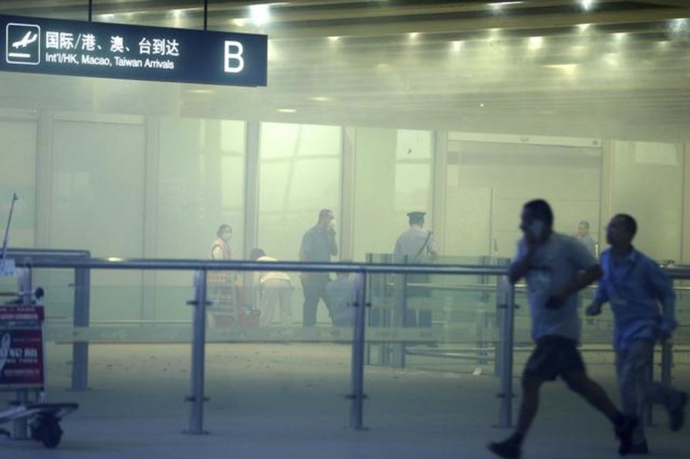 PANIKA: Snažna eksplozija na pekinškom aerodromu!