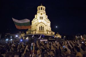 RAZBIJENA BLOKADA: Bugarski ministri i poslanici oslobođeni iz parlamenta!