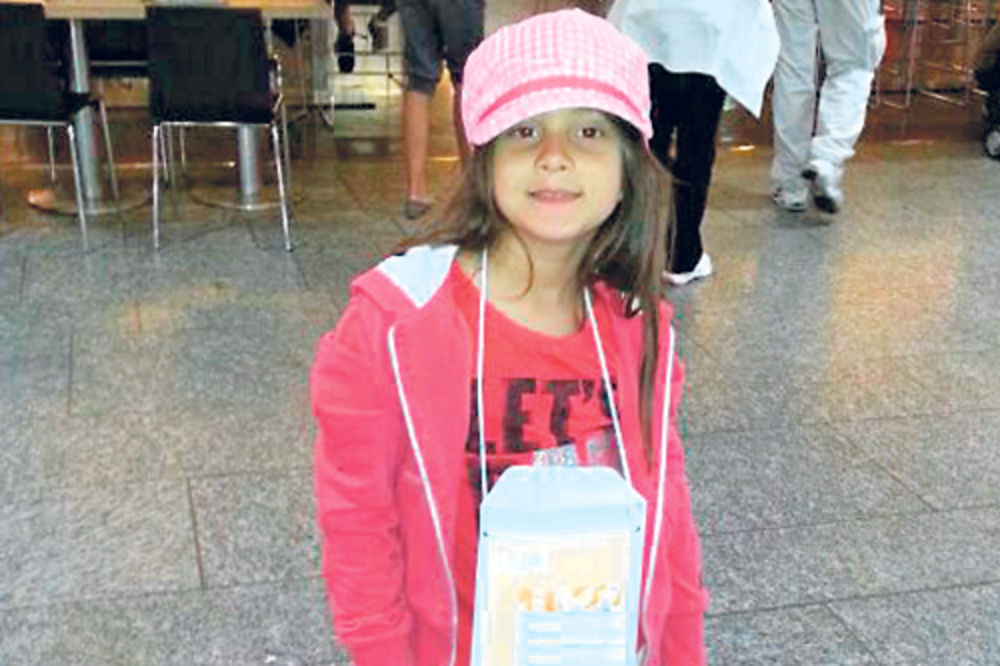 SKANDALOZAN NEMAR: Stjuardese zaboravile dete na aerodromu!