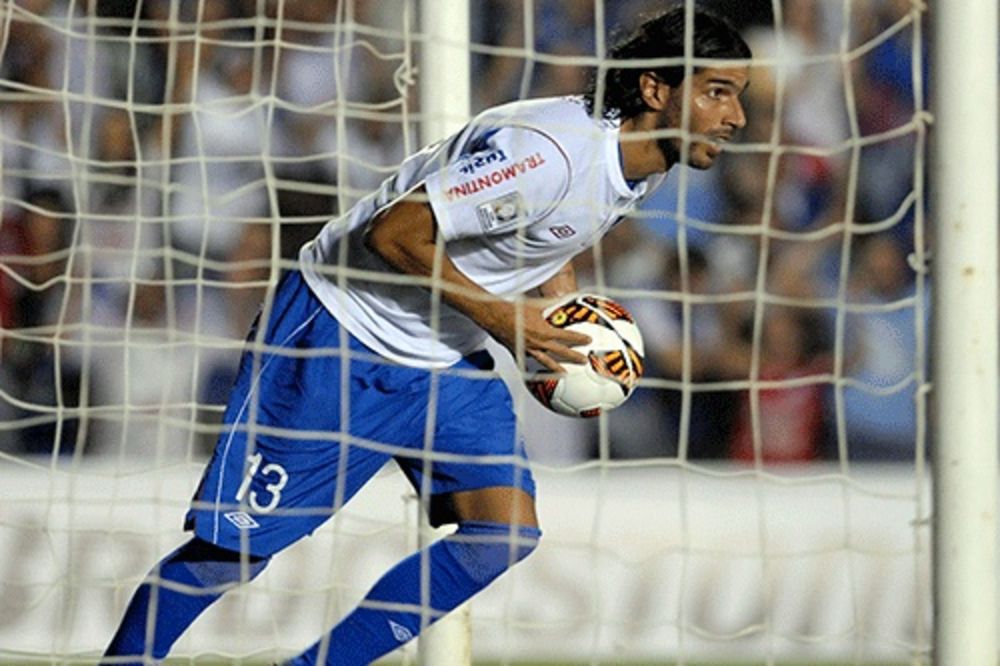 NOMAD: Urugvajski fudbaler potpisao za 19. klub u karijeri!