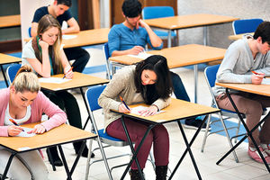 BRUKA PROSVETE: Srednjoškolci ne znaju da reše test za osnovce!