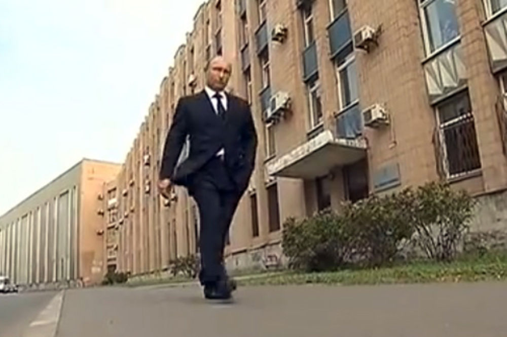 VIDEO: Putin bez obezbeđenja šetao Sankt Peterburgom!