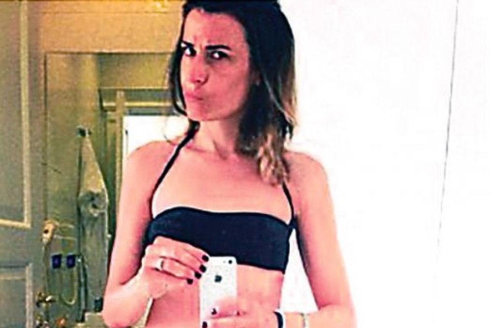 ŠOKANTNO: Biljana Srbljanović pokazala svoje zmijsko seksi telo