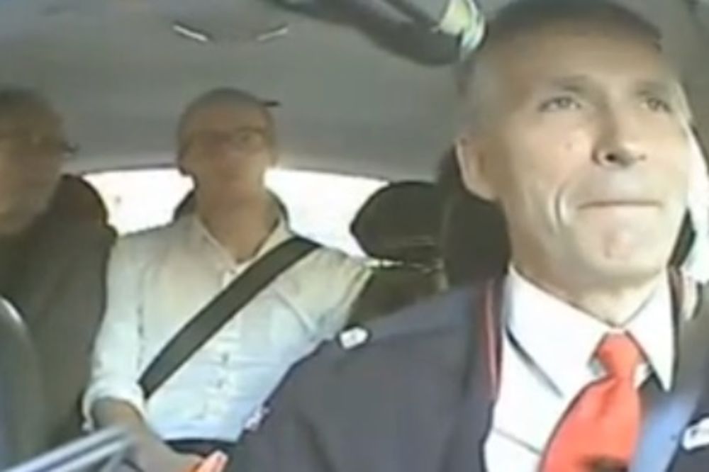 Norveški premijer Stoltenberg proveo popodne kao taksista