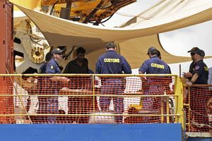DRAMA KOD AUSTRALIJE: Spaseno stotinak imigranata sa potonulog broda