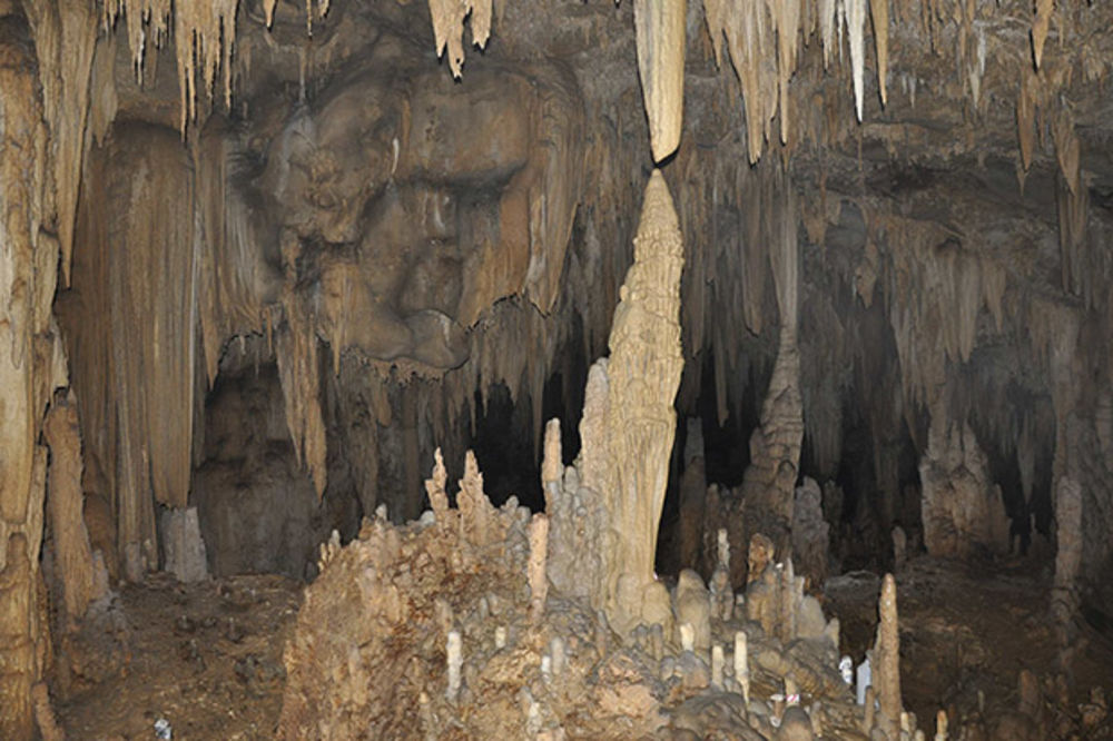 27 planinara zarobljeno u austrijskoj pećini