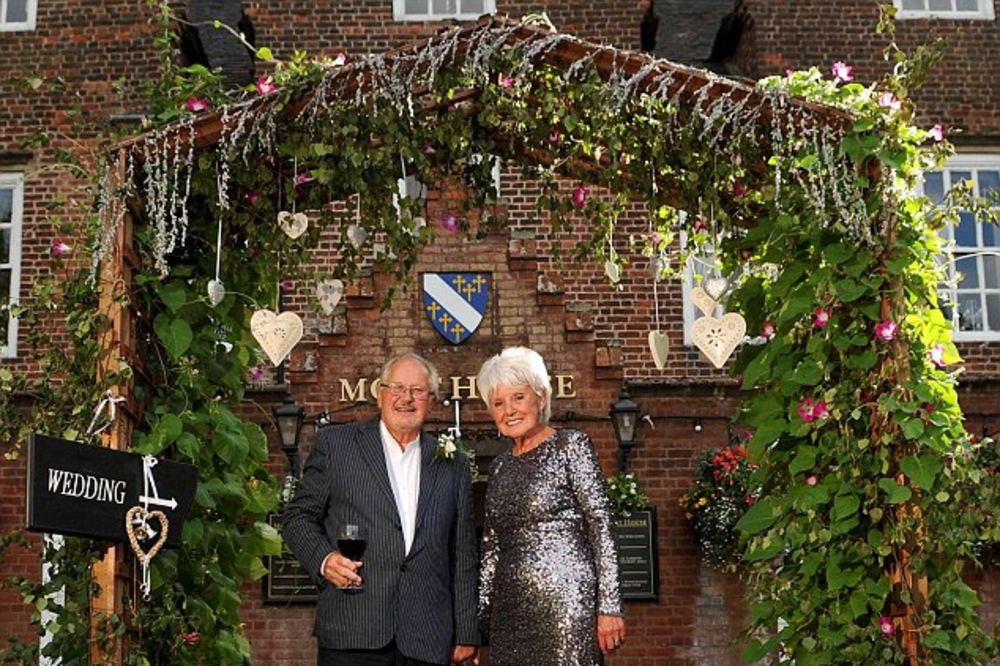 SRODNE DUŠE: Venčali se posle 48 godina od razvoda