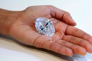 Najveći beli dijamant na aukciji za 28 miliona dolara