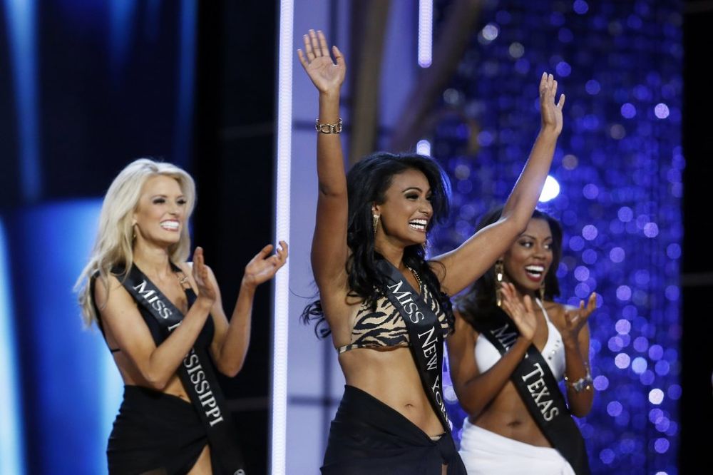PONELA KRUNU: Mis Njujorka izabrana za mis Amerike