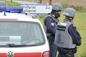 DRAMA U AUSTRIJI: Ubio 3 policajca i vozača hitne pomoći pa se zabarikadirao