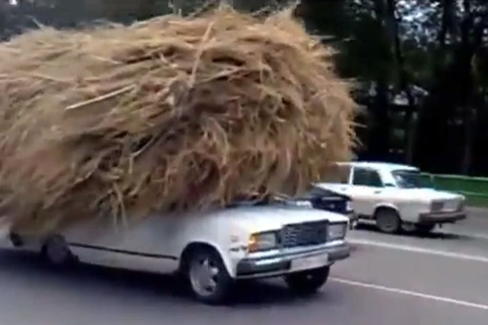 RUS ZA VOLANOM: Najbolji video ikada o baćuškama sa asfalta!