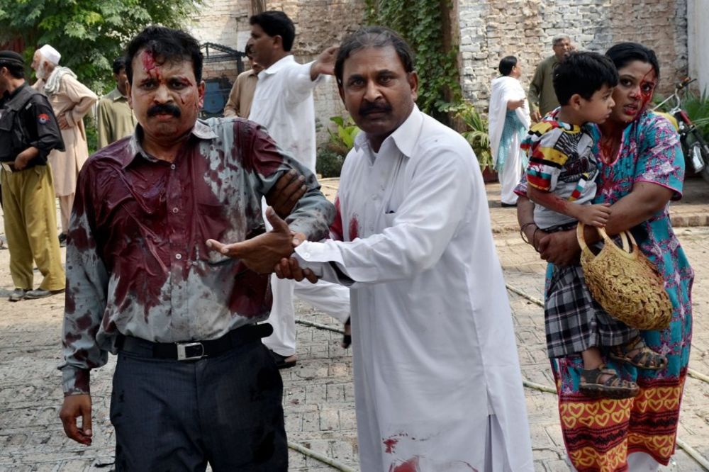 HOROR U PAKISTANU: Bombaš samoubica usmrtio 52 hrišćanska vernika