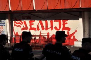 MARAKANA POD OPSADOM: Policija dopratila fudbalere Zvezde do stadiona