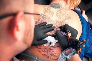 OPASAN RIZIK: Tetovaža izaziva rak kože