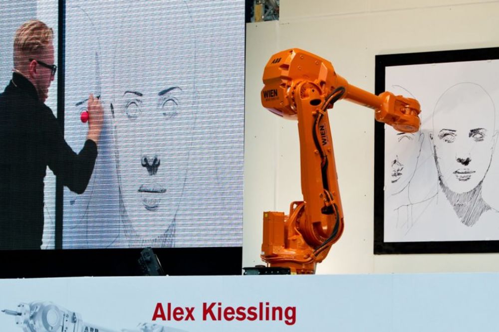 SATELITSKA UMETNOST: Robotima nacrtao istu sliku u Beču, Londonu i Berlinu!