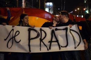 SPREČENO KRVOPROLIĆE: Otkazana Parada ponosa, gejevi ipak blokirali centar