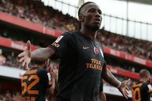 SENZACIJA: Drogba trener Galatasaraja?