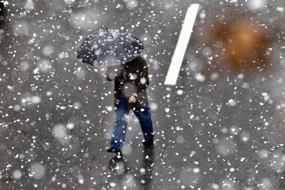 POČELO JE: Sneg pada u Beogradu!