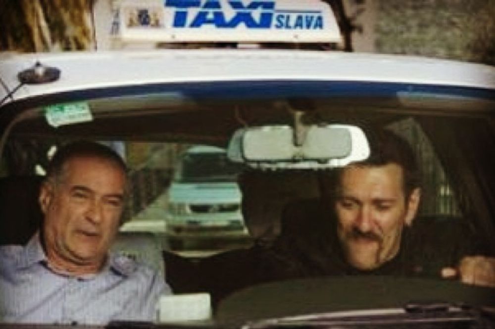 NEMA PARA: Nigor postao taksista!