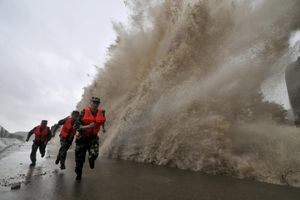 NAJVEĆA UZBUNA U KINI: Dolazi  tajfun Fitou!