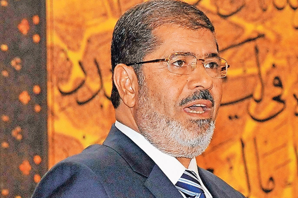 Morsi premešten iz bolnice u samicu