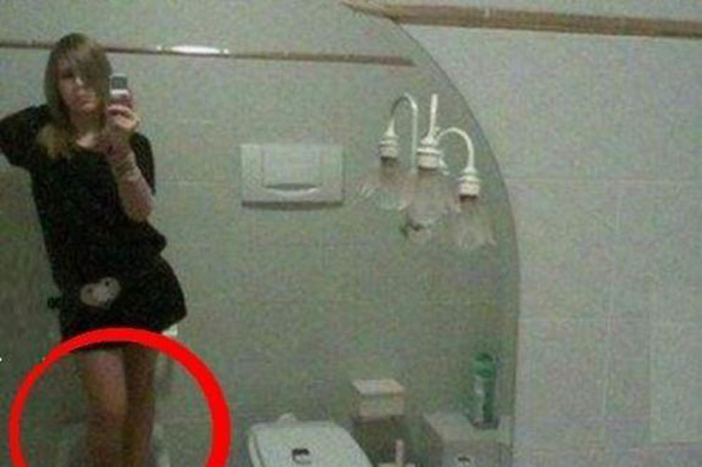 ISPALILA SE: Pogledajte najgoru fotografiju iz toaleta