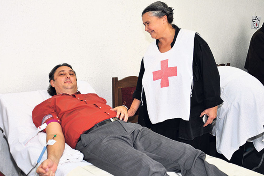 HUMANO: Zaposleni u Zabeli dali krv