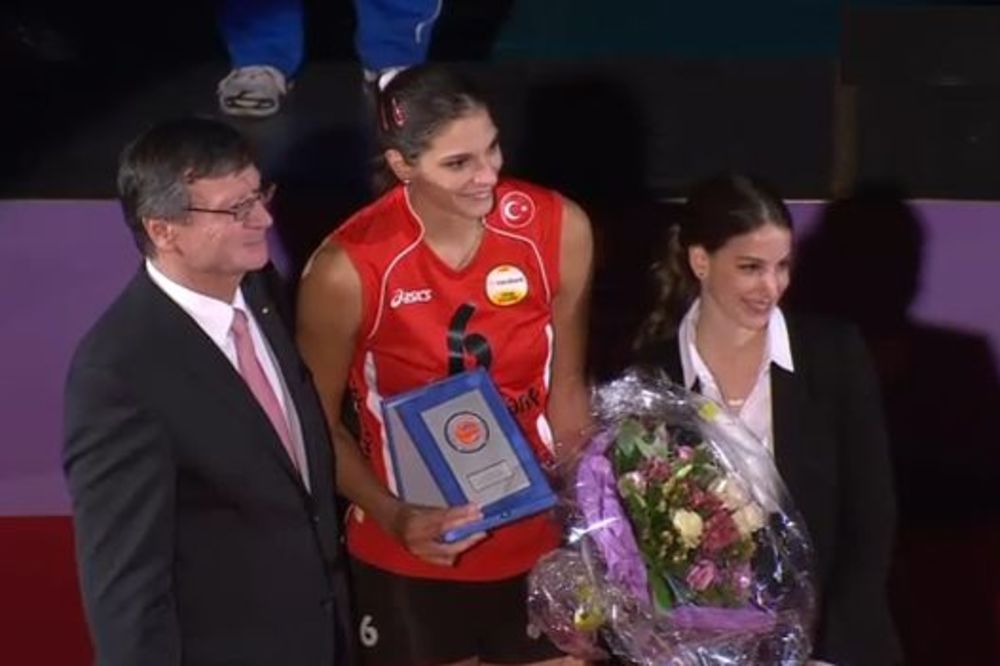 SRPKINJE NA KROVU SVETA: Istanbul šampion, Brakočević MVP