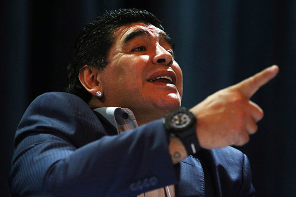 POGLEDAJTE MAJSTORIJE: Maradona kakvog niste videli do sada