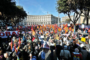 Masovni protesti paralisali Italiju!