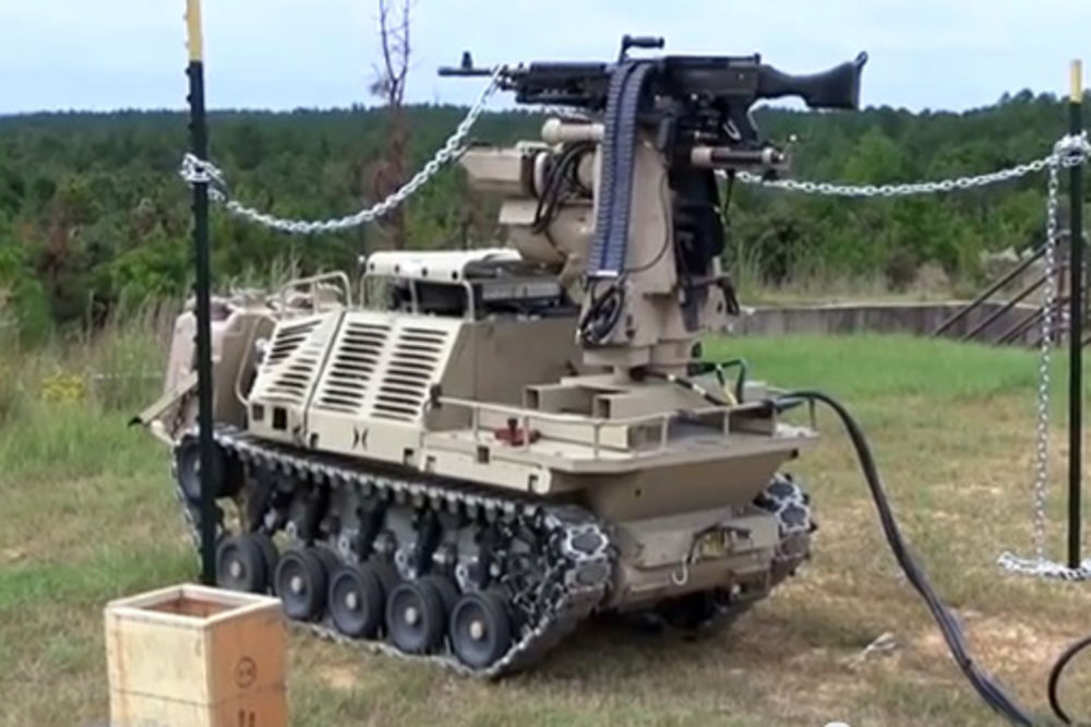 VIDEO: Vojska SAD testirala kopnenog borbenog robota!