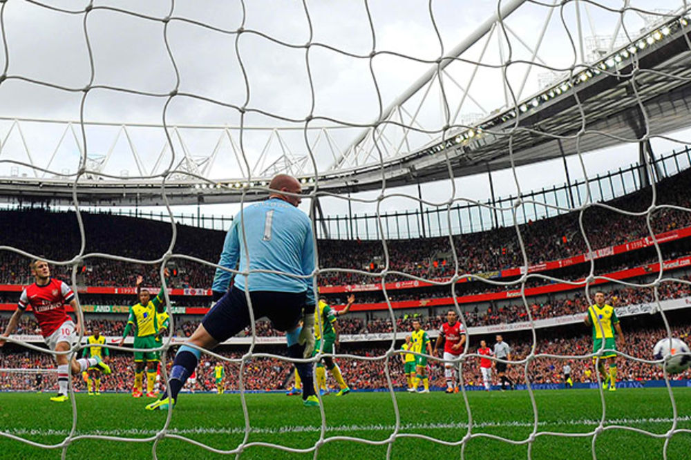 KAO U IGRICI: Fantastična akcija igrača Arsenala pre gola Vilšira!