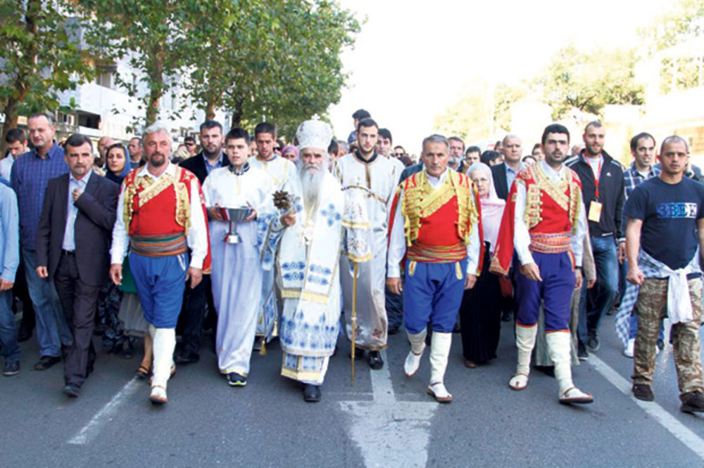 Amfilohije: Parada ponosa zagadila Podgoricu