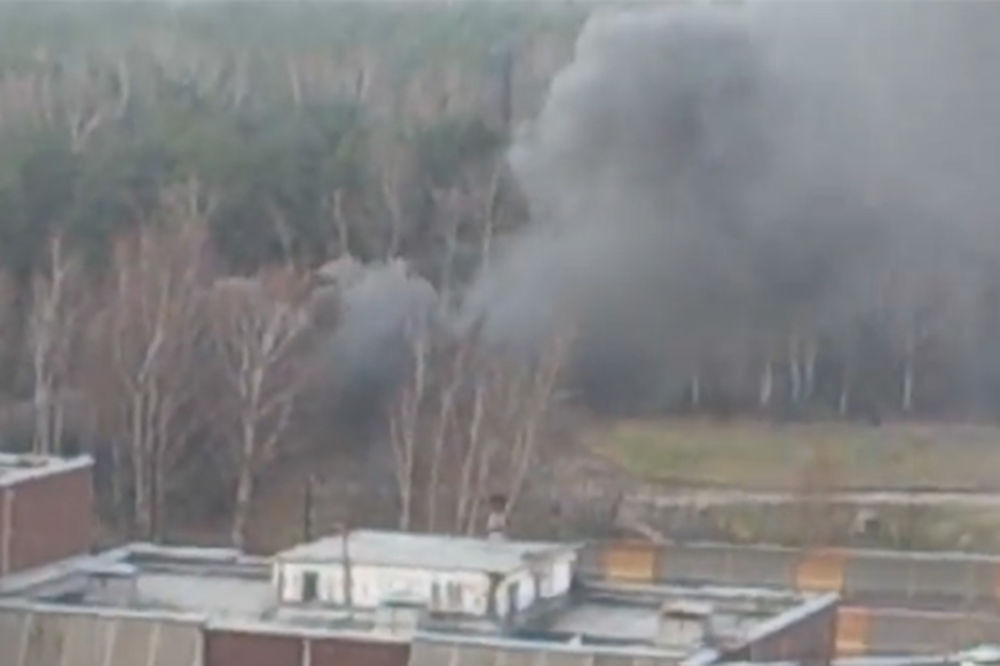 ZA DLAKU: Ruski vojni helikopter pao na nekoliko metara od stambene zgrade