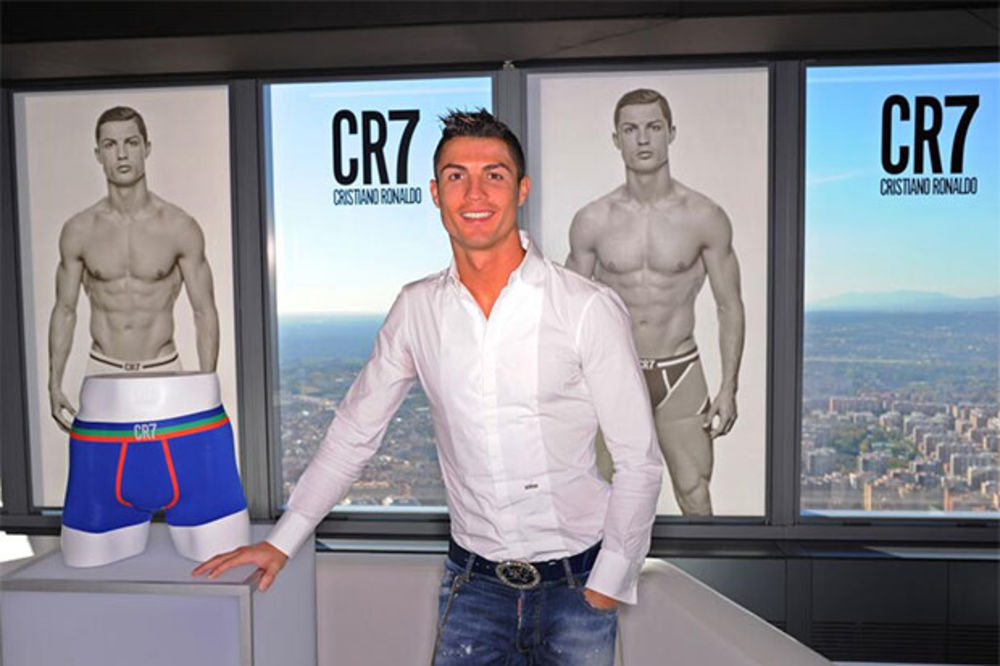 KOLEKCIJA CR7: Ronaldo počeo s prodajom donjeg veša!