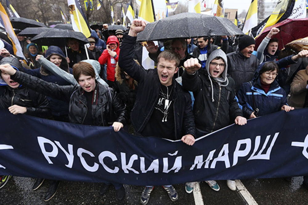 RUSKI MARŠ: 8.000 nacionalista protestuje protiv imigranata