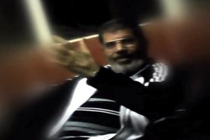 NISU IMALI MILOSTI: Mohamed Morsi osuđen na smrt zbog pokušaja bekstva