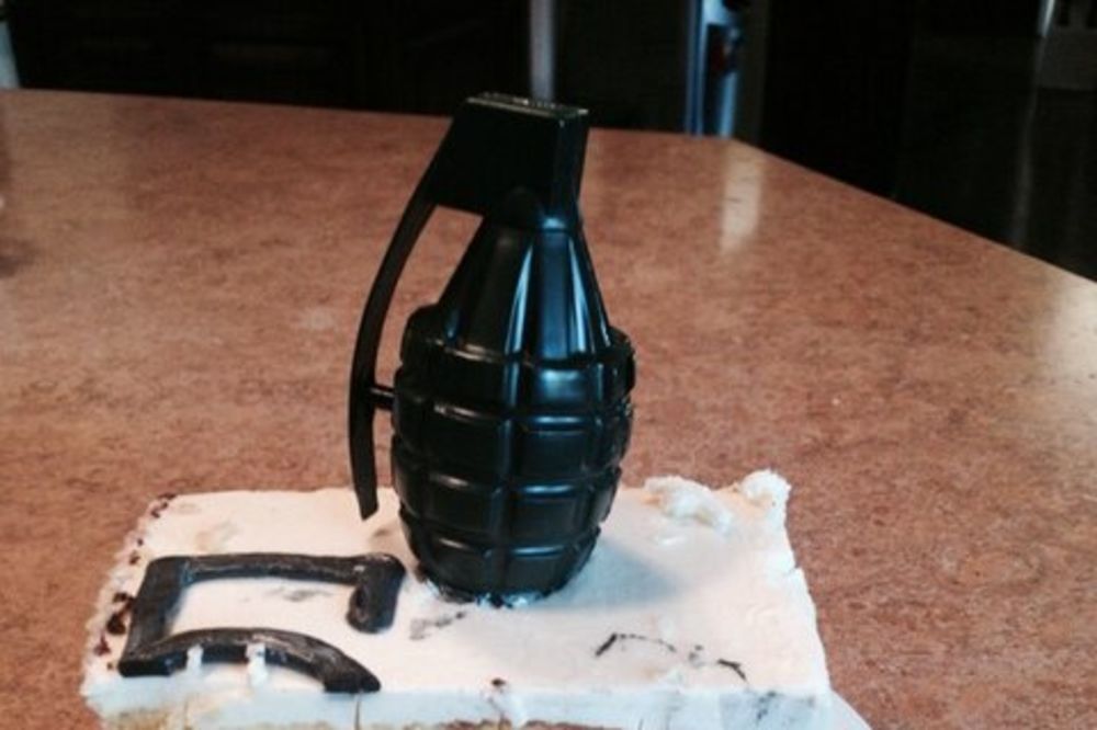 Čarli Šin čestitao rođendan bivšoj ženi uz bombu kašikaru!