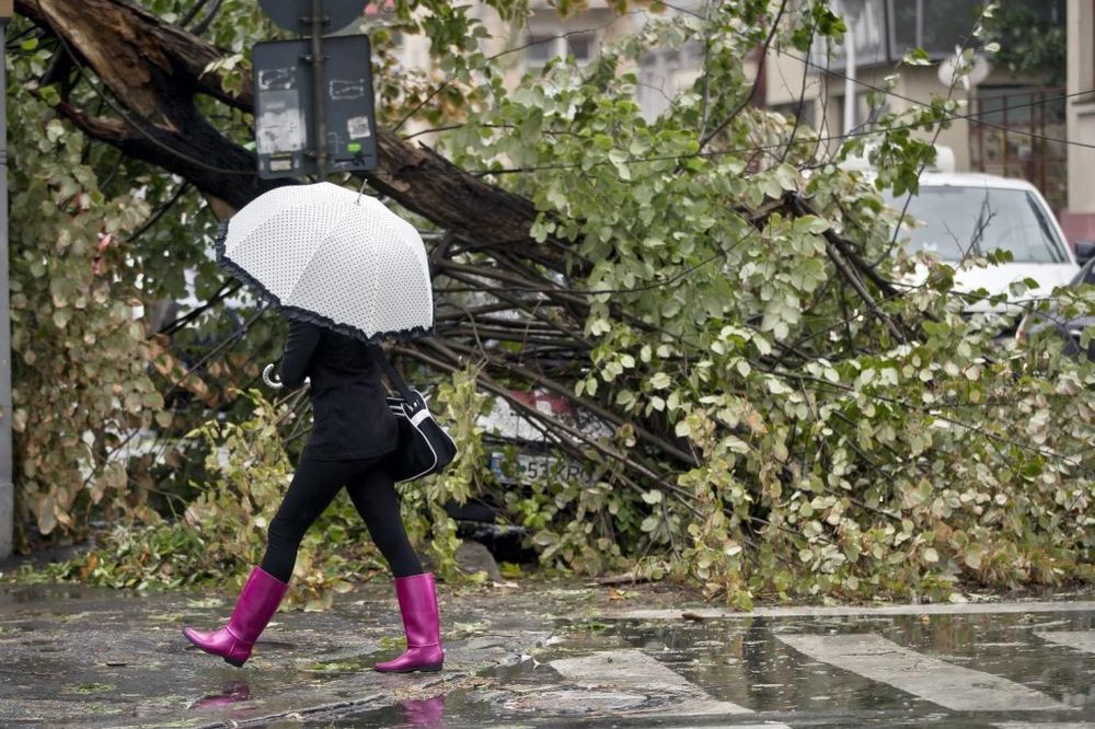 TOPOLA: Vanredna situacija zbog nevremena