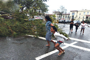 HAOS: Najbrži tajfun u istoriji razrušio Filipine!