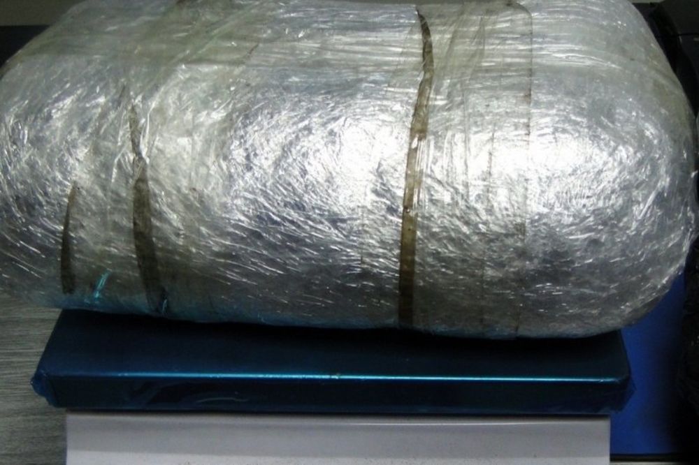 BATROVCI: Carina zaplenila kilogram marihuane!