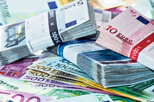 DINAR USIDREN: Evro danas 117,59 po srednjem kursu