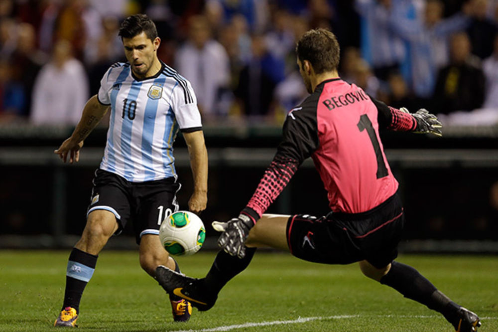 LAKO I BEZ MESIJA: Argentina pobedila Bosnu golovima Aguera