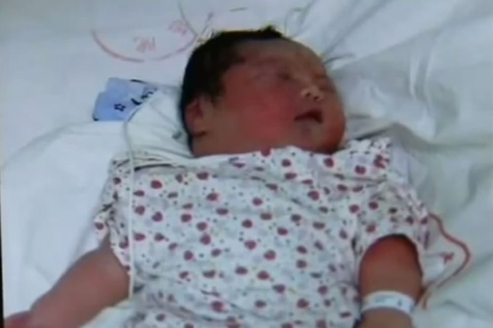 MAŠALA: Kineskinja rodila bebu tešku 6,1 kilogram