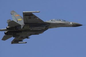 DRAMA NAD MOREM: Kineski lovac presreo američki vojni avion i prišao mu na 7 metara!