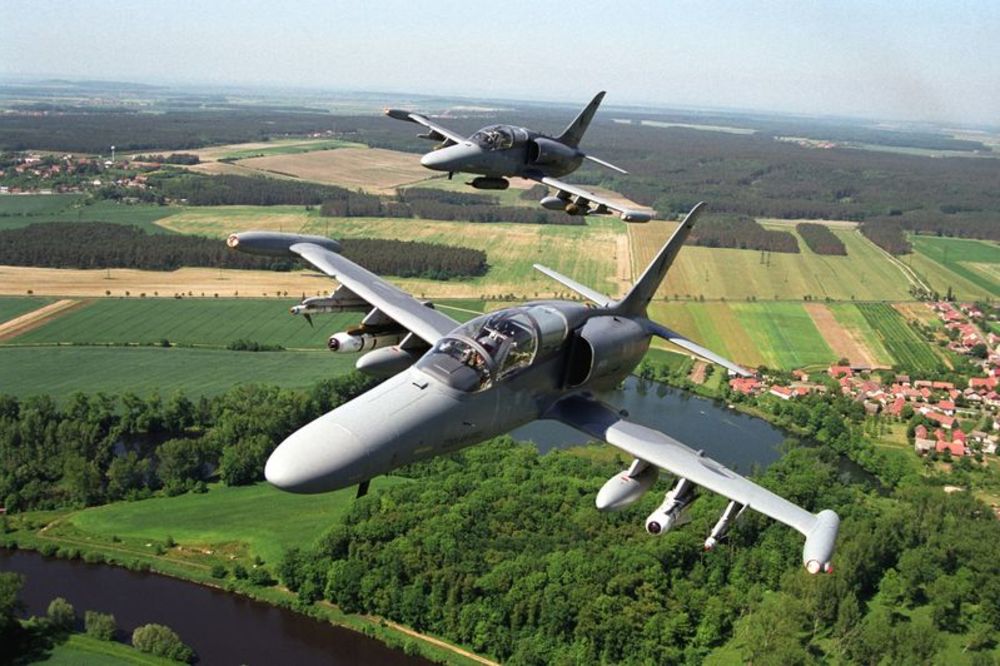 POSAO VEKA: Češka prodaje vojne avione Americi
