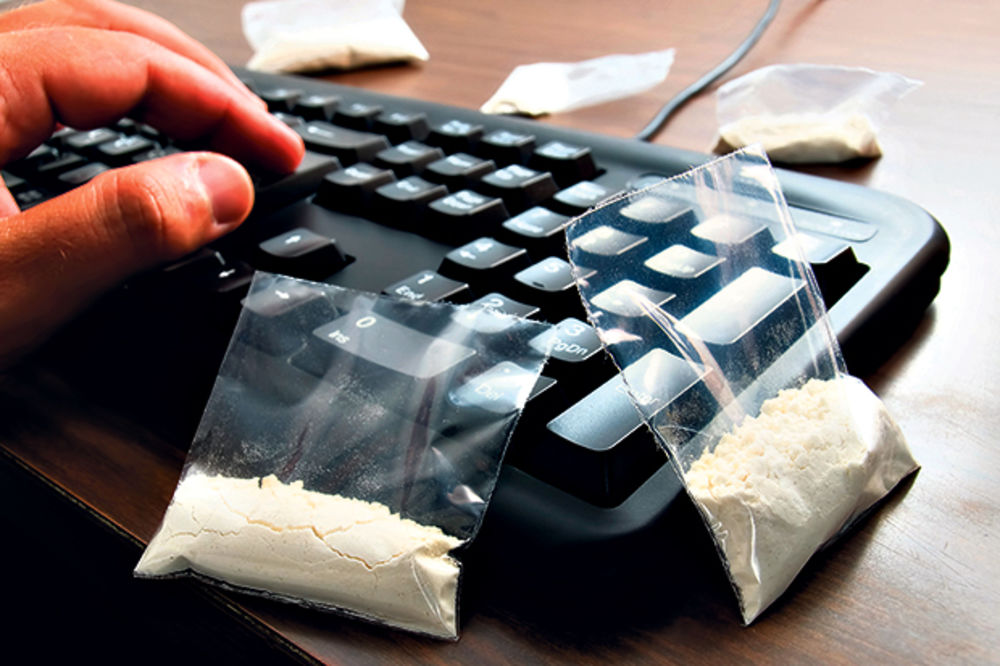 ONLAJN PRODAJA: Narkodileri valjaju drogu i preko interneta!